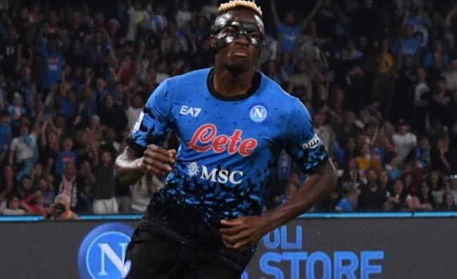 Budel sicuro: “Osimhen il più forte attaccante d’Italia. Scudetto? Sarà una lotta a due”