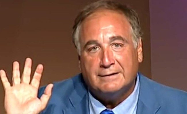 Chiariello: “De Laurentiis tornerà “pappone” se non vince titolo, ho letto articolo interessante”