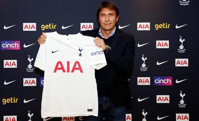 Conte stravede per il Napoli: “E’ straordinario, sta facendo cose incredibili!”