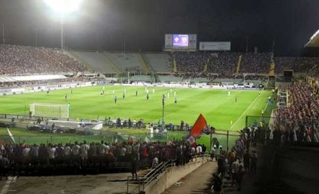 Fiorentina-Inter, aggressione shock ad un tifoso nerazzurro: “Buttalo di sotto”