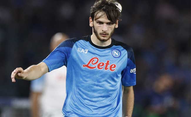 Kvaratskhelia boom, Cesarano: “Autogol in liberta, non è meglio stare zitti? Bah”
