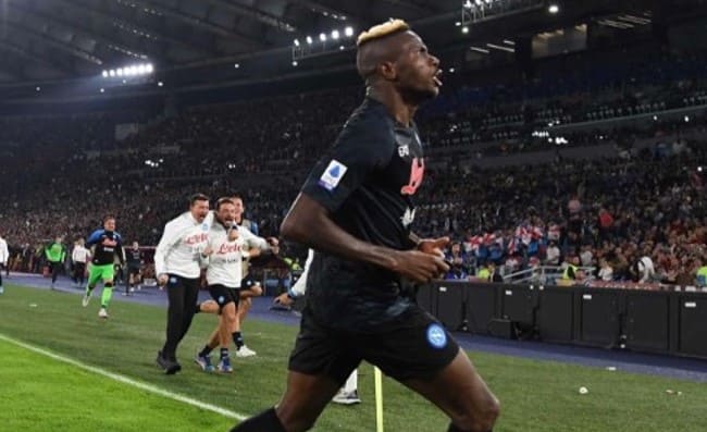 Roma-Napoli, pagelle: Osupermhen, gol da fenomeno! 8 a Kim, c’è un 10. Bel gesto di De Laurentiis