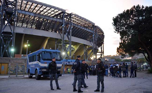 “Tifoso azzurro sanguinante, incredibile ciò che è successo a Napoli. A Torino non accadeva”