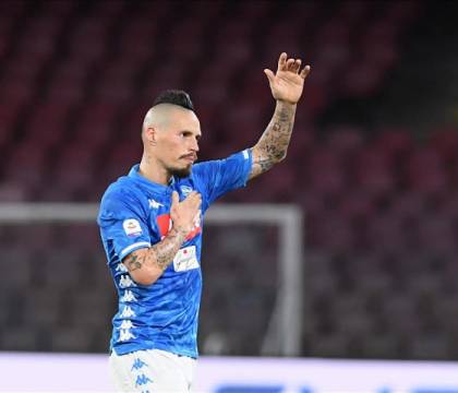 Hamsik assiste all’allenamento del Napoli