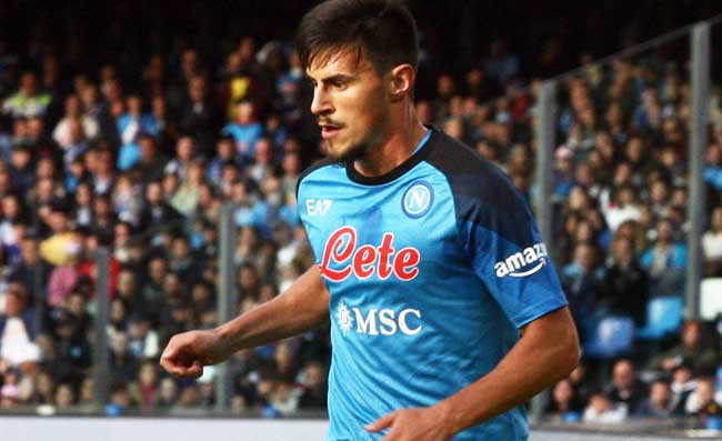 Napoli, Elmas non è partito con la squadra per la Turchia: svelato il motivo