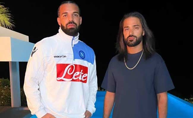 Incredibile Drake, indossa un’altra felpa del Napoli. Tifosi “impazziti”