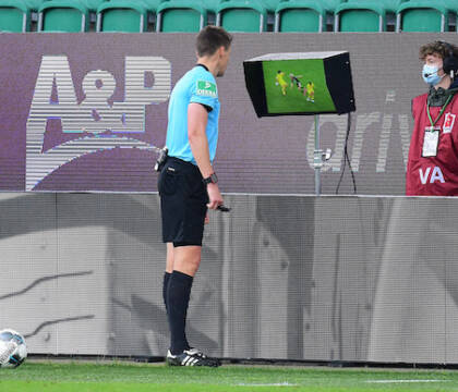 Ufficiale, da febbraio il Var sarà introdotto in Conference League