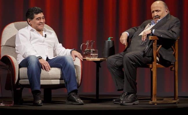 Addio Maurizio Costanzo, l’intervista più bella con Maradona: “C’è una cosa che mi è rimasta impressa”