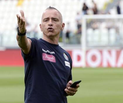 Eros Ramazzotti: «Mi piace moltissimo il Napoli. Tifo per loro anche se odiano gli juventini»
