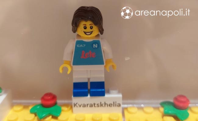 Kvaratskhelia-mania, la Lego gli dedica un omino
