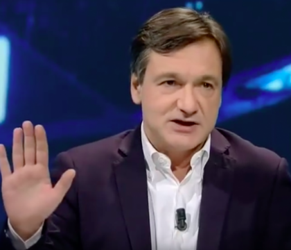 Sky, Caressa litiga con Bucciantini sul possesso palla e si offende (Video)