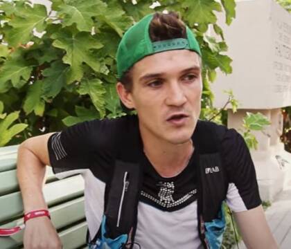 Un ultra-runner ha corso 100 km facendo giri di campo al Parco dei Principi