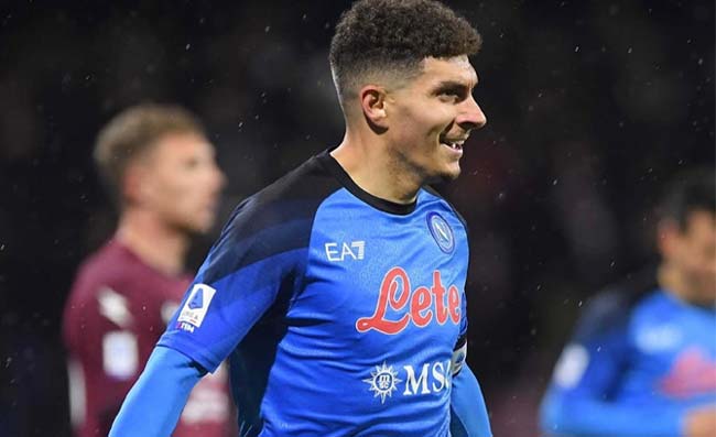 Di Lorenzo: “Da piccolo mi chiamavano Batigol. Gesto bellissimo della squadra. Scudetto, non molleremo”