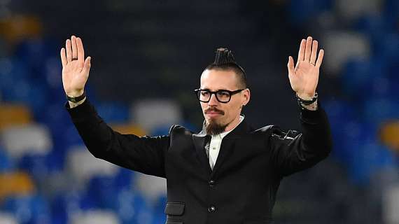 VIDEO – Hamsik dice addio alla sua cresta: nuovo look per l’ex capitano