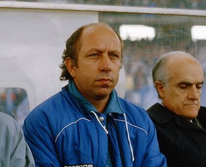 “Vive solo, non ride mai, non risponde alle domande cretine”. Sembra Spalletti, era Ottavio Bianchi