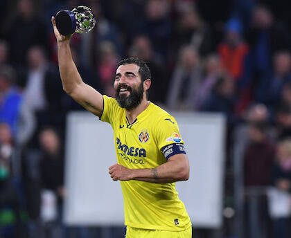 Albiol: «Il Napoli va a mille, è pazzesco. Merita lo scudetto da tanto. Non vedo l’ora che sia aritmetico» 