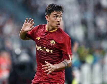Chi cura gli interessi di Dybala, vuole portarlo via da Roma (Zazzaroni)