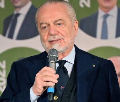 De Laurentiis: «Osimhen dovrebbe stare fuori per un paio di settimane» (VIDEO)
