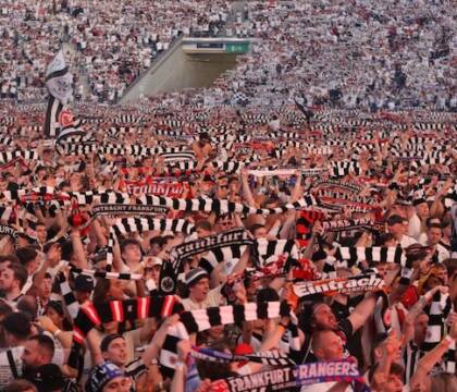 Napoli-Eintracht, il prefetto vieta nuovamente la vendita dei biglietti ai tifosi tedeschi