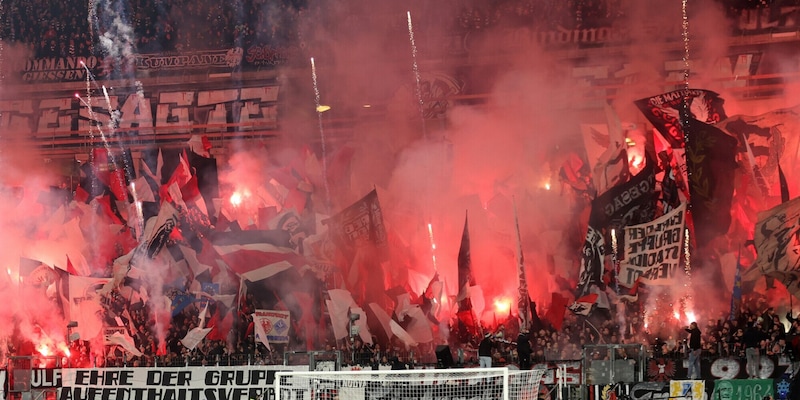 Napoli-Eintracht, niente tifosi tedeschi: il Tar respinge il secondo ricorso