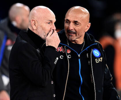 Napoli-Milan, Pioli pensa nuovamente alla difesa a 4