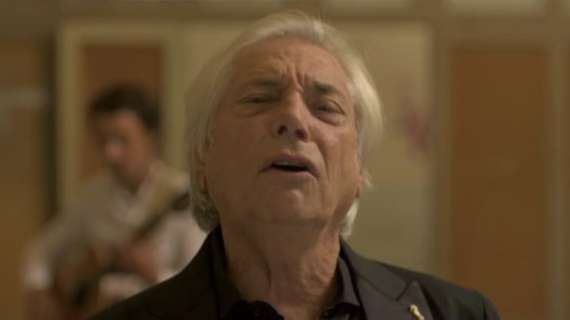 Nino D’Angelo contro gli ultrà tedeschi: “Sono venuti a rompere il ca***, devono pagare i danni”