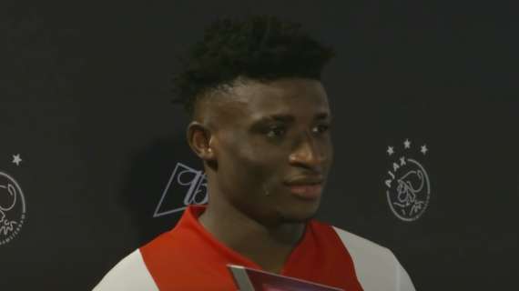 Non solo Osimhen e Kane: nel mirino del Man United c’è un attaccante dell’Ajax