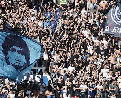 Quasi esauriti i biglietti per l’Eintracht: in 100mila al Maradona tra Atalanta e Champions (Gazzetta)