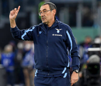 Sarri: «A Napoli non cambiavo mai? Guardate la panchina che avevo e quella che hanno oggi»
