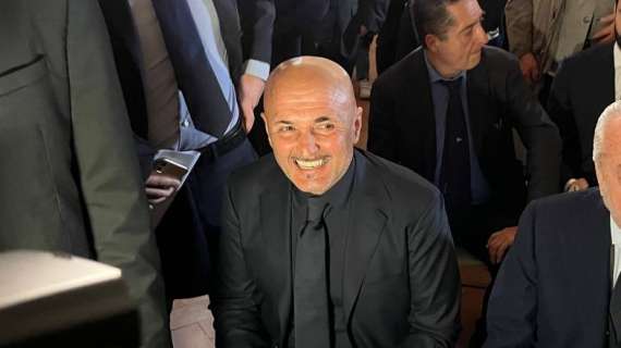 Spalletti da Don Luigi Merola: visita alla fondazione a cui ha donato 5mila euro