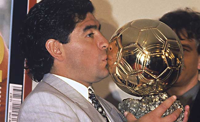 Top 11 storia del calcio per ChatGPT: Maradona, 3 italiani e sorpresa in attacco