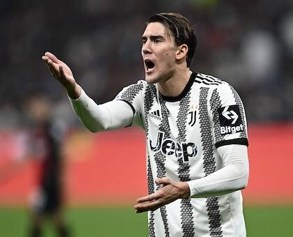 Vlahovic, l’uomo in meno della Juve: un dribbling e 9 passaggi, di cui 4 all’indietro (CorSport)