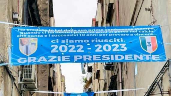 FOTO – “Ho creduto in lei da quella frase nel 2004, grazie presidente!”, striscioni pro-ADL in città