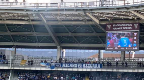 FOTO – “Sventola sempre alta la tua bandiera”, lo striscione esposto nel Settore Ospiti