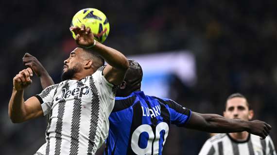 Juve in vantaggio sull’Inter, ma il gol nasce da un fallo di mano non visto