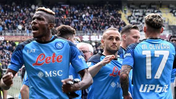 Osimhen è il miglior bomber africano della storia della Serie A: eguagliato Eto’o
