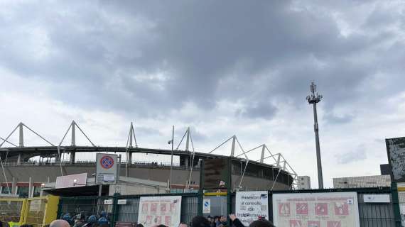 Problemi a Torino, migliaia di tifosi azzurri non riescono a entrare: “Situazione si sta surriscaldando!”