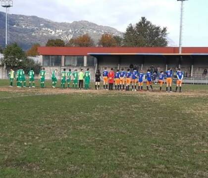 «Mi vergogno della violenza dei tifosi», in provincia di Lecco un sindaco chiude lo stadio al pubblico