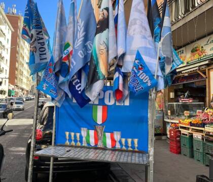 “Il Napoli prenota cinque scudetti”, è il titolo di Libero sul possibile ciclo del Napoli
