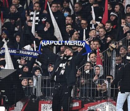 “Molti tifosi dell’Eintracht saranno a Napoli nonostante il divieto”, Bild