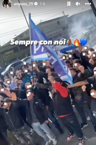 Gli ultras caricano il Napoli, Anguissa posta la foto del delirio azzurro