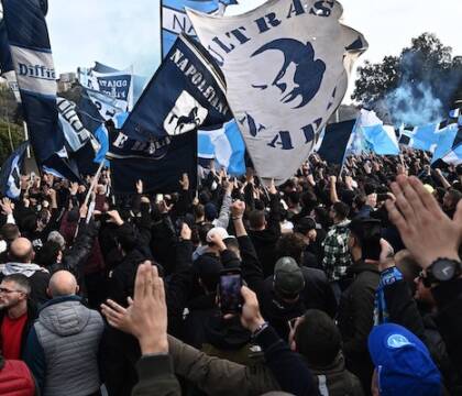 Il Maradona ha sprecato più energie a insultare De Laurentiis che a incitare i giocatori in difficoltà