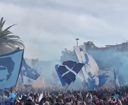 La protesta degli ultras del Napoli: “De Laurentiis è il proprietario, non il padrone” VIDEO