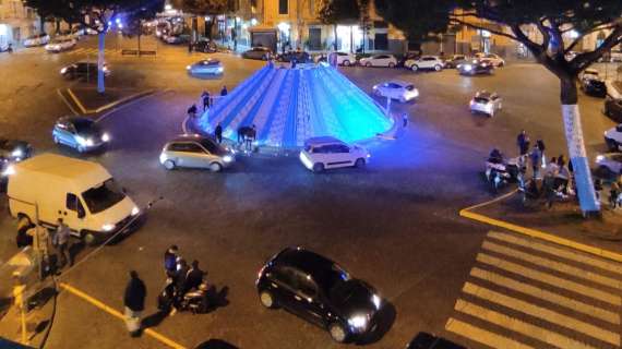 VIDEO – Che bellezza a Portici: Vesuvio azzurro in attesa della matematica per lo Scudetto