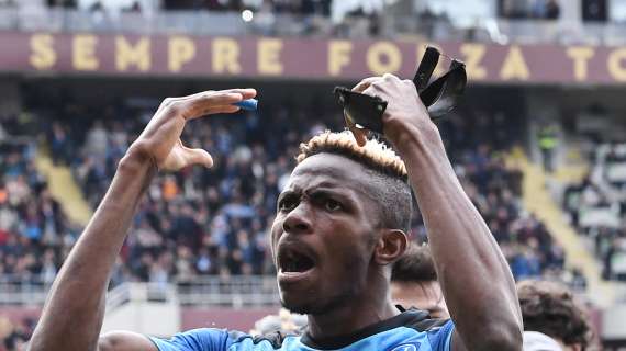 Da Londra svelano la mossa Chelsea per Osimhen: useranno l’idolo Drogba per convincerlo
