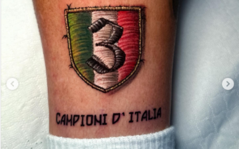 Di Lorenzo, capitano innamorato: un nuovo tatuaggio per celebrare lo Scudetto – FOTO
