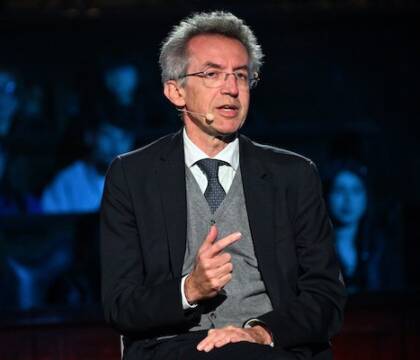 Manfredi risponde a De Laurentiis: «Presenti il suo progetto sullo stadio, e poi valutiamo»