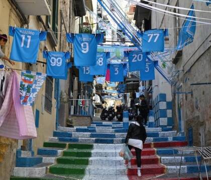 Tifoso del Napoli aggredito in provincia di Salerno per una bandiera (Corsport)