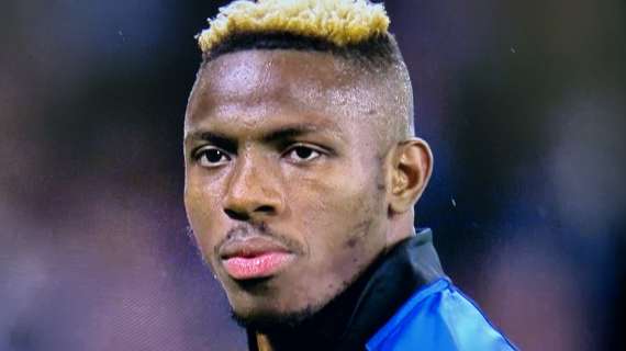 Osimhen, l’agente gongola: “25 gol in Serie A, 30 in stagione: macchina da gol!”