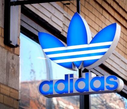 Adidas paga lo United 100 milioni l’anno e la Juve (con il contratto più ricco della Serie A) solo la metà